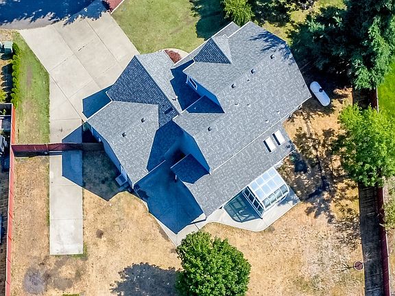 3rd image of 2603 180th Street E