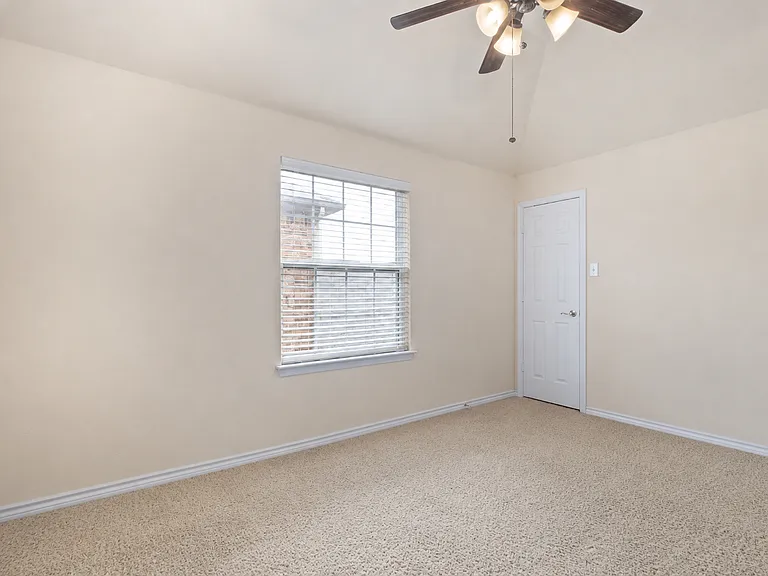 11637 Gatesville Dr — Photo 24