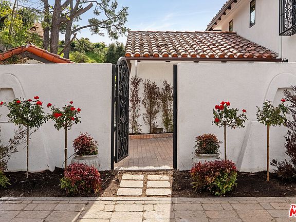 2nd image of 10825 Savona Rd