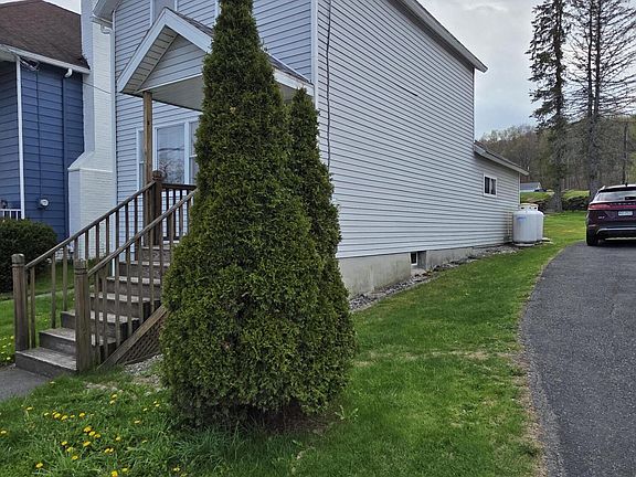2nd image of 221 S Main St