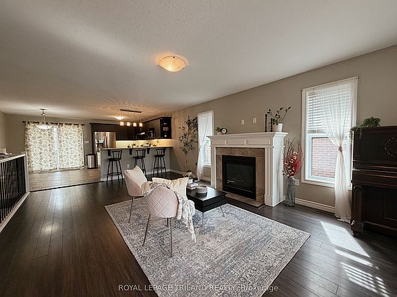 5th image of 38 Leesboro Trl