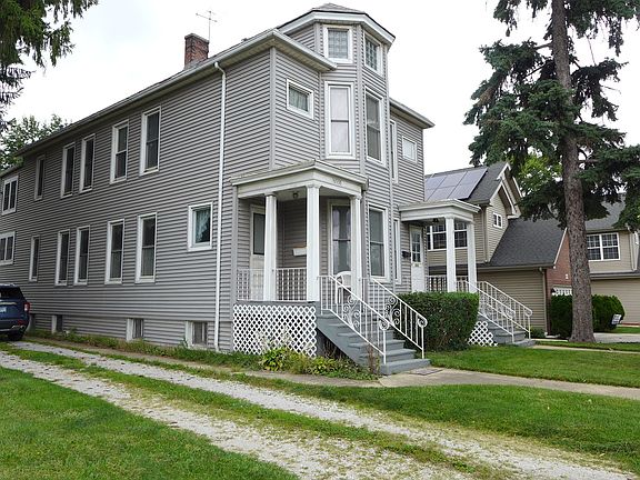 2nd image of 10558 S Vincennes Ave