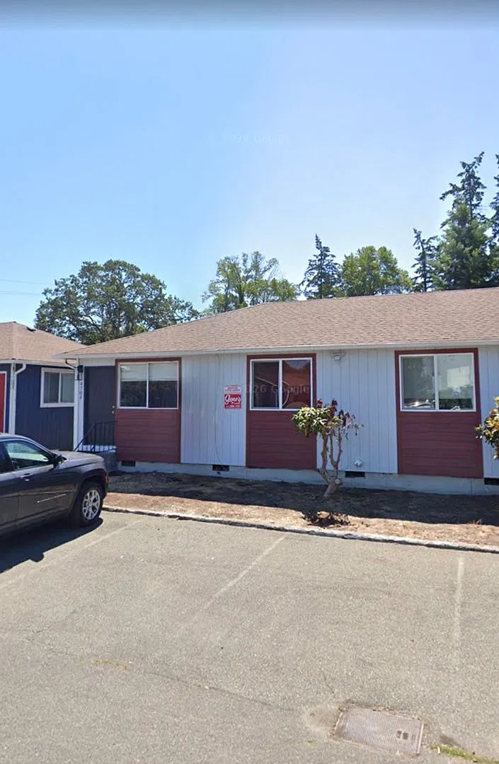 TAC T Carlyle Apartments — Photo 1