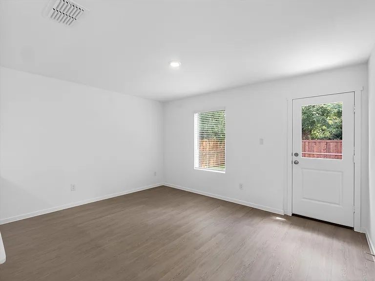 12112 Steeplechase Dr — Photo 12