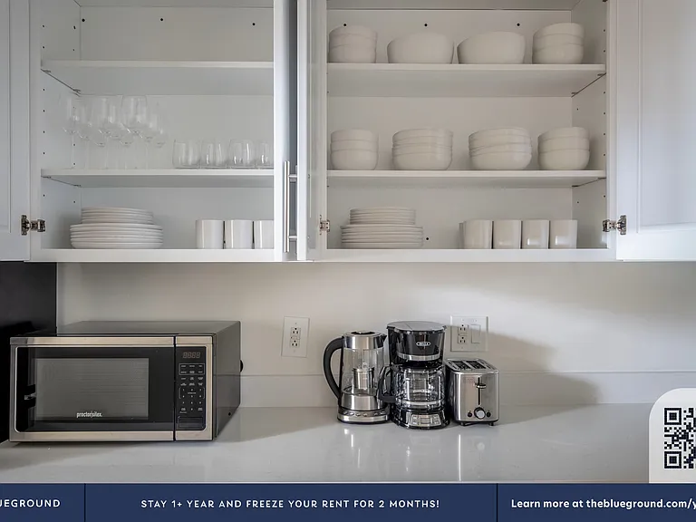 123 E 54th St #4D — Photo 7