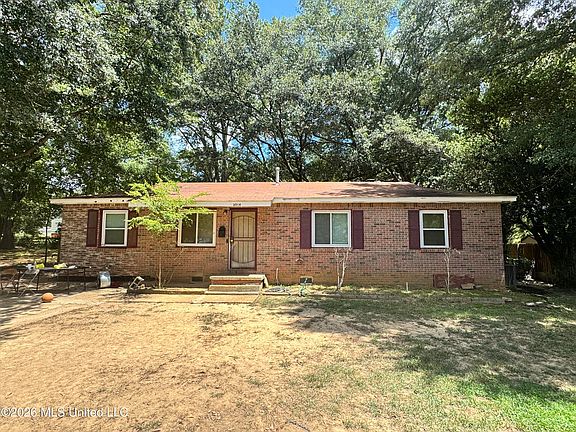 2nd image of 3014 Woodview Dr