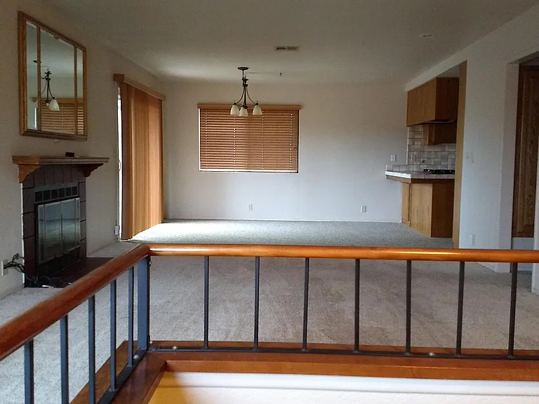 401 Hillview St #A — Photo 2
