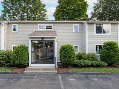 14 Arbor Way APT D, Holyoke, MA, 01040