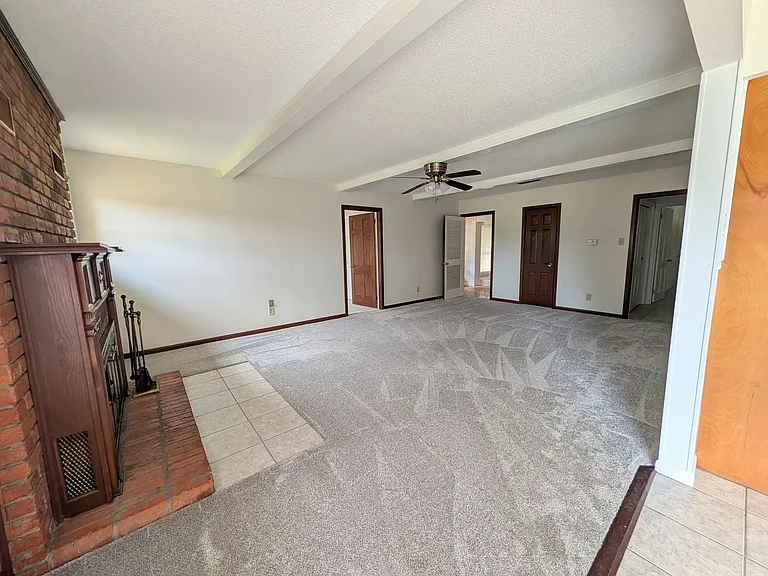 635 Summit Dr — Photo 8