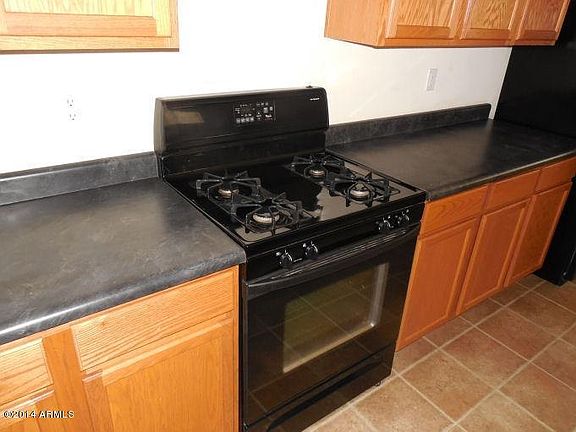 5th image of 17006 W Tonbridge St