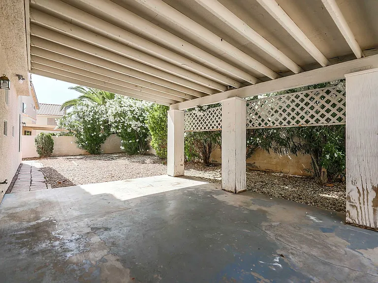 2930 Seasons Ave — Photo 16