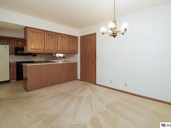 3rd image of 4521 Gertie Ave