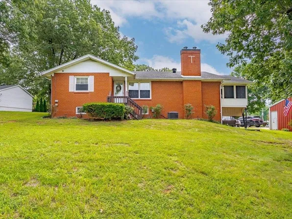 906 N 2nd St, Central City, KY 42330