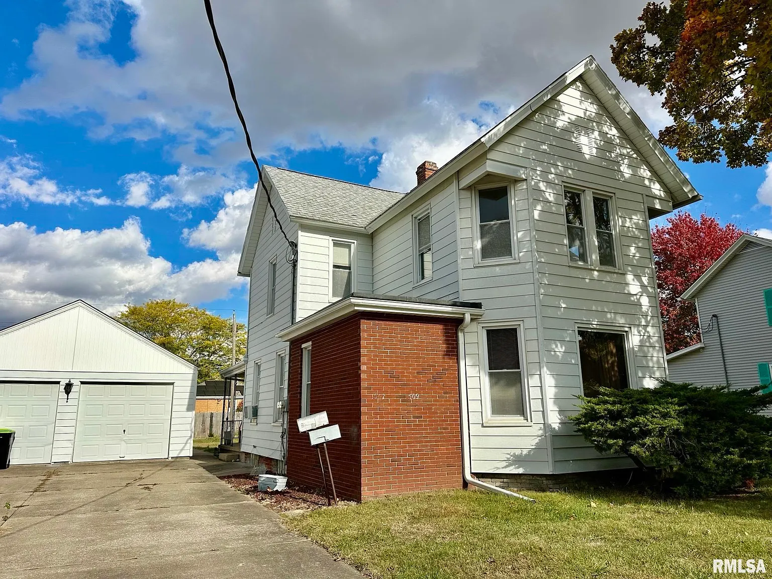 507 E Adams St photo 1