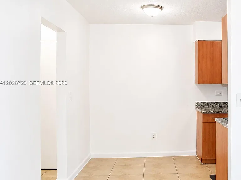 932 Moffett St #3 — Photo 8