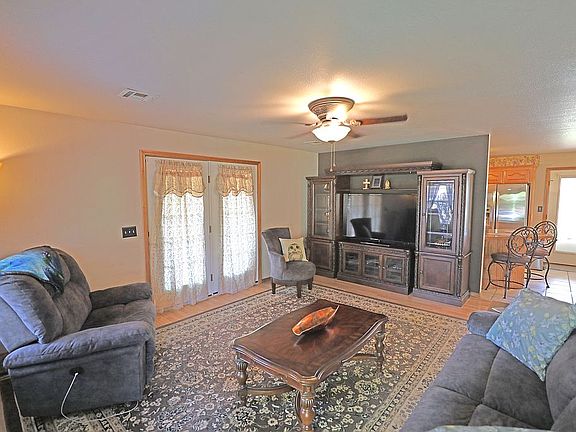 2nd image of 2206 Willow Run