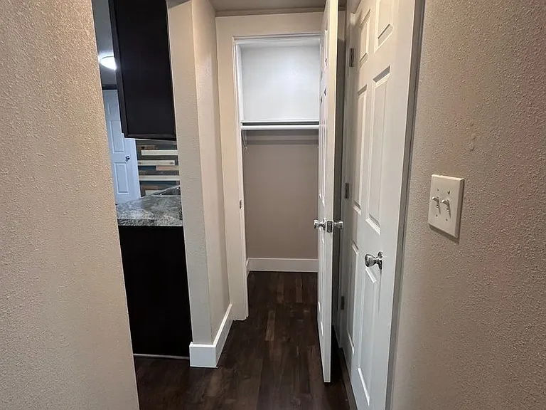 3307 N 42nd St — Photo 15