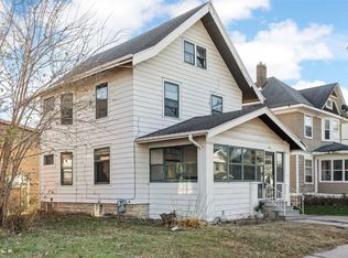 356 16th St SE, Cedar Rapids, IA 52403