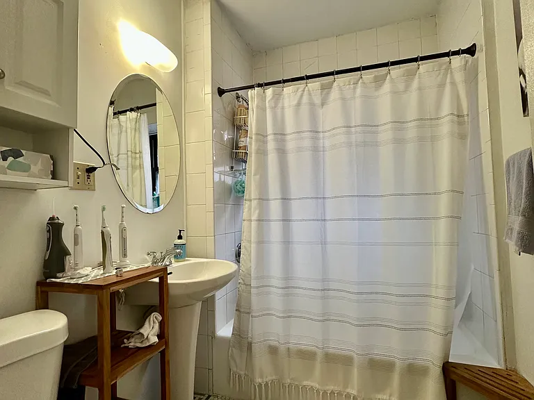 452 Park Dr #4 — Photo 6