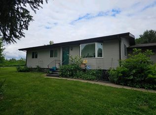 1461 9th Ave, Cumberland, WI 54829