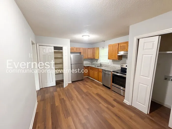 910 Canton Pl — Photo 5