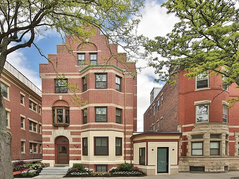 373 Harvard St #2 — Photo 7
