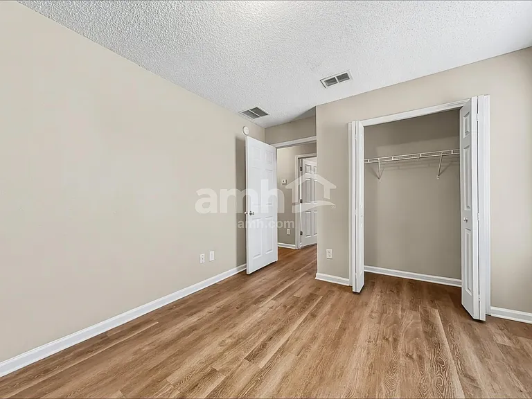8612 Tristan Dr — Photo 12