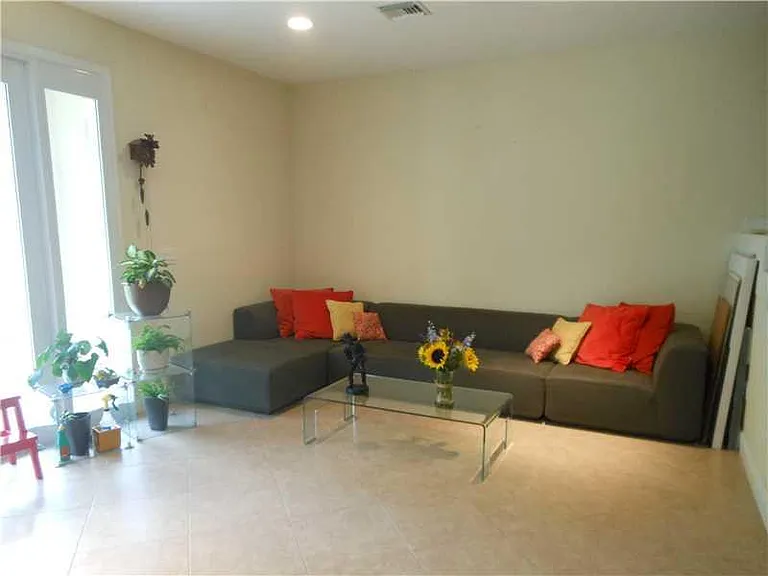1108 NW 2nd Ave — Photo 5