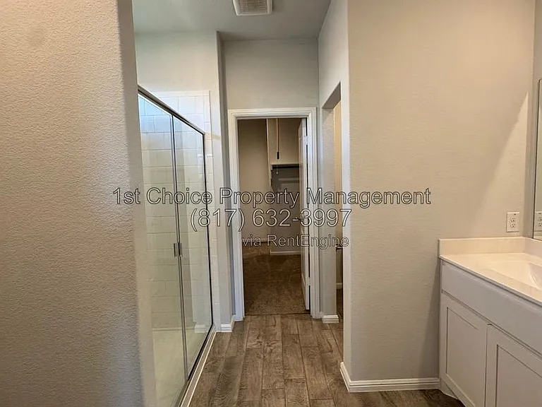 912 Rothville Ln — Photo 18