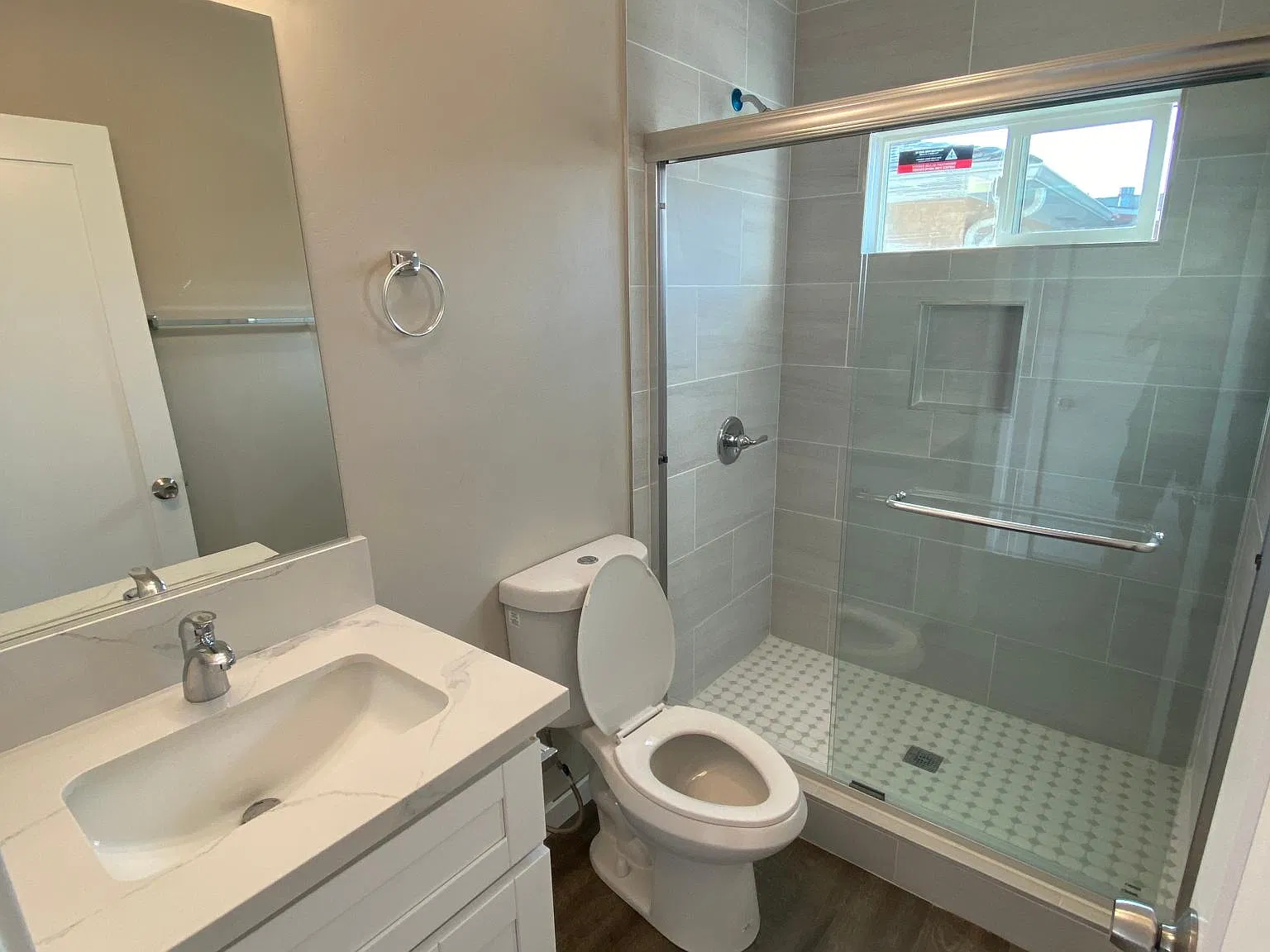 7 bed, 2050 sqft, $11,000 — Photo 4