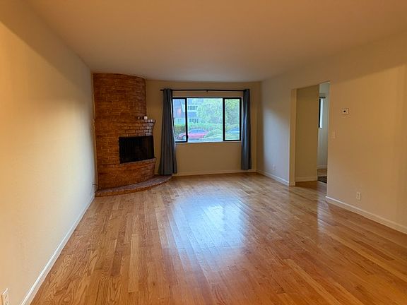 4th image of 10444 Lockwood Dr #B