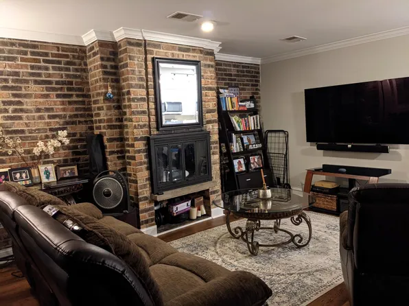 643 W Barry Ave APT 1C, Chicago, IL 60657