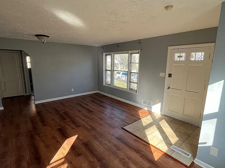 6703 Dorman St — Photo 2
