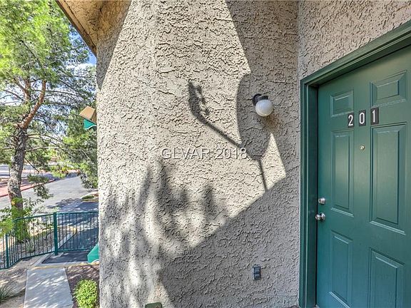 5th image of 440 Elm Dr Unit 201