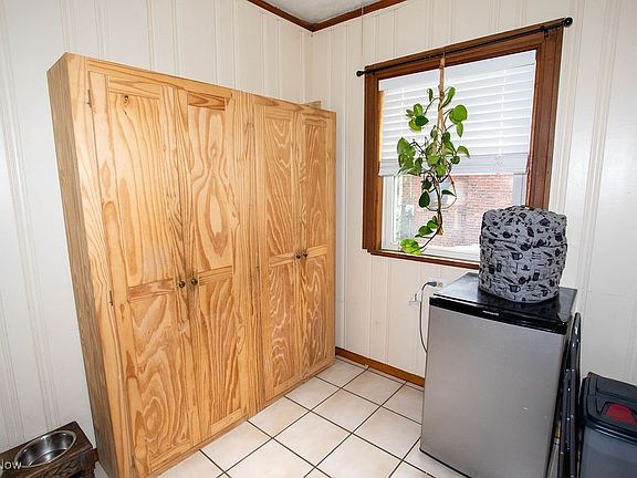4th image of 33 Marlindale Ave