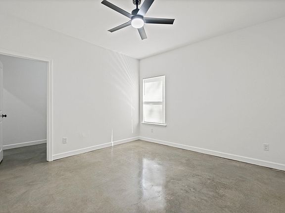 4th image of 5694 Myers Rd