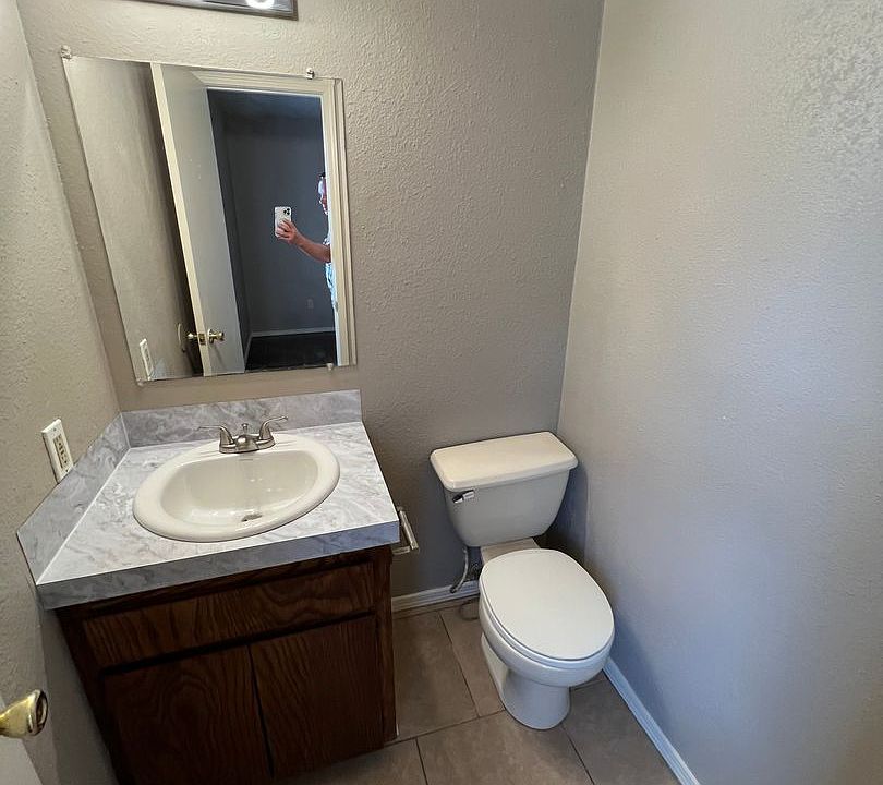 1st image of 1600 Mitzi Ln