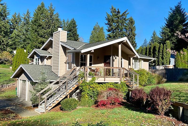 1st image of 2358 NE Meadowlark Cir
