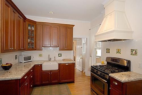 Stainless Appliances & Farm Sink