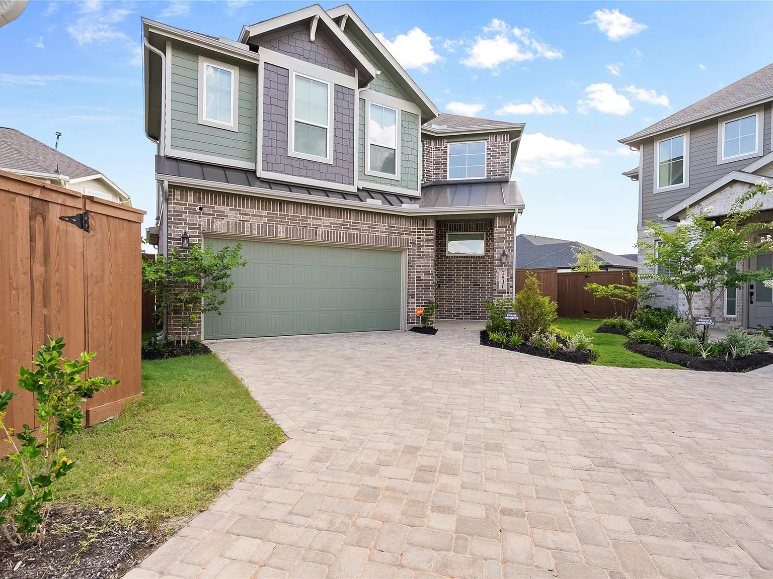 4 bed, 2.5 bath, 2313 sqft, $2,600 — Photo 3