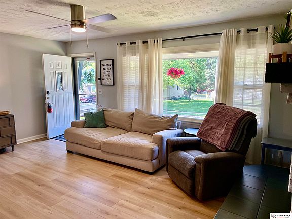 2nd image of 8836 Valley View Dr