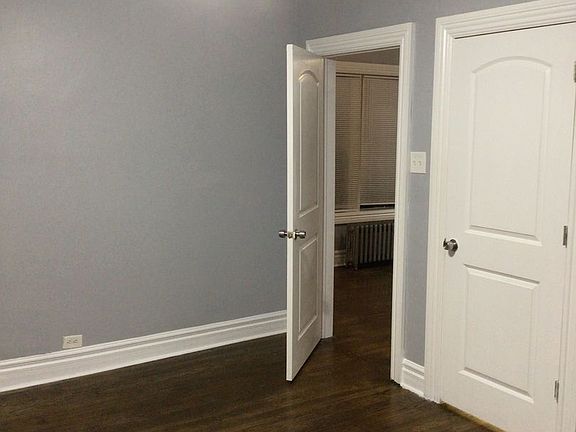 2nd image of 7001 S Michigan Ave #1193