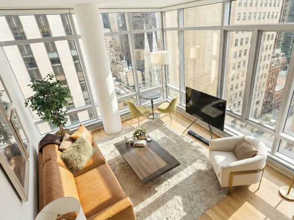 18 West 48th Street image 1 of 9