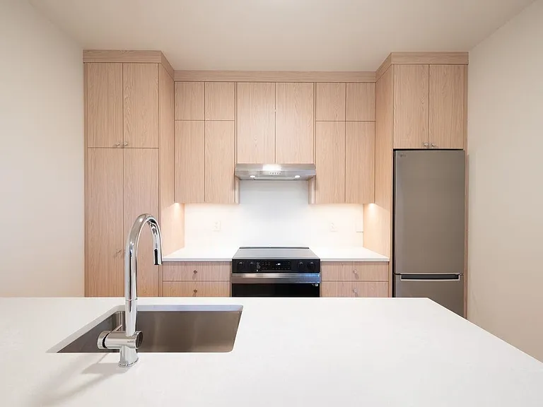 5770 Kitchener St #LOWER — Photo 19