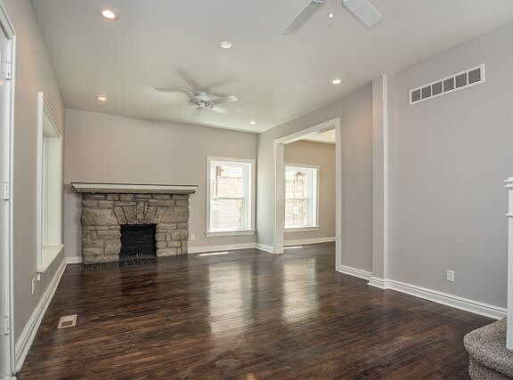 4th image of 3624 Wyandotte St