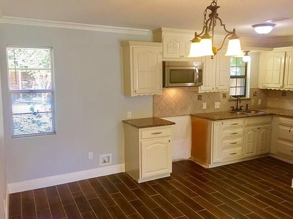 3rd image of 1205 Gillette Dr