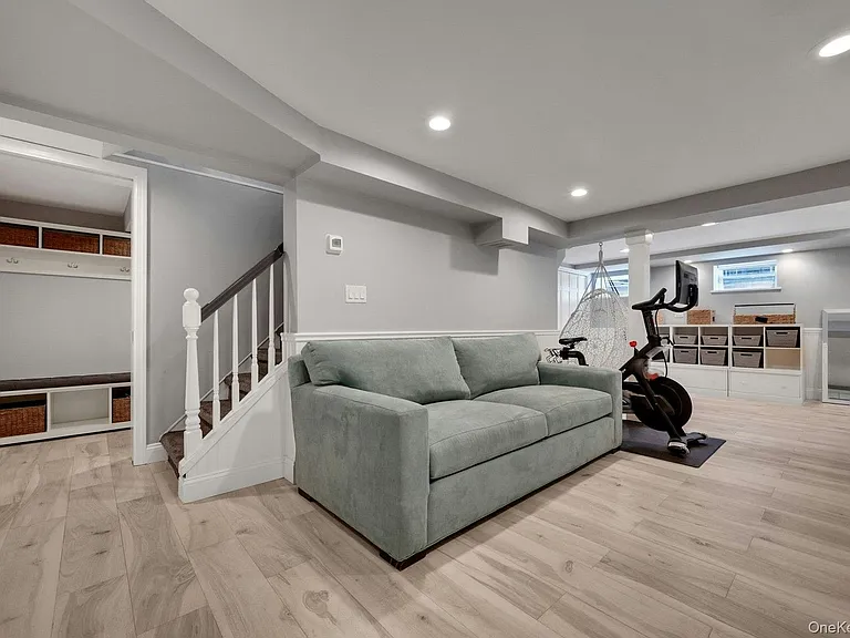 4 Lorraine Dr — Photo 26