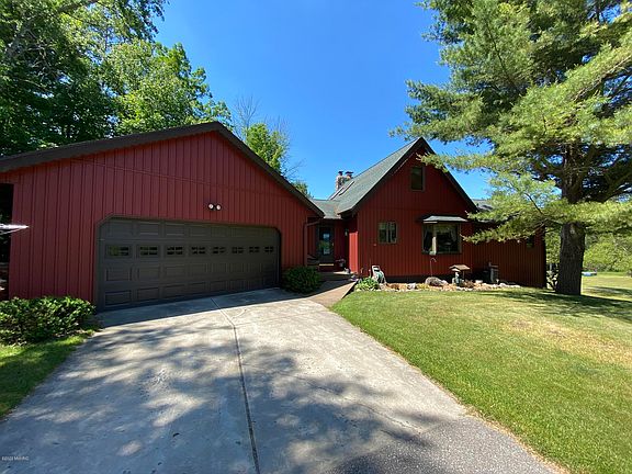 3rd image of 6425 N Big Pine Dr