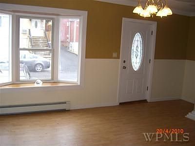 3rd image of 62 Rose St