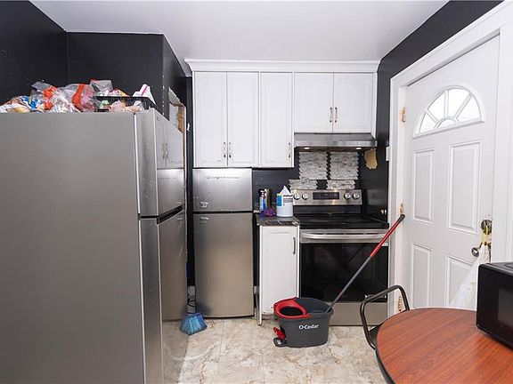 5th image of 367 Brightwood Ave